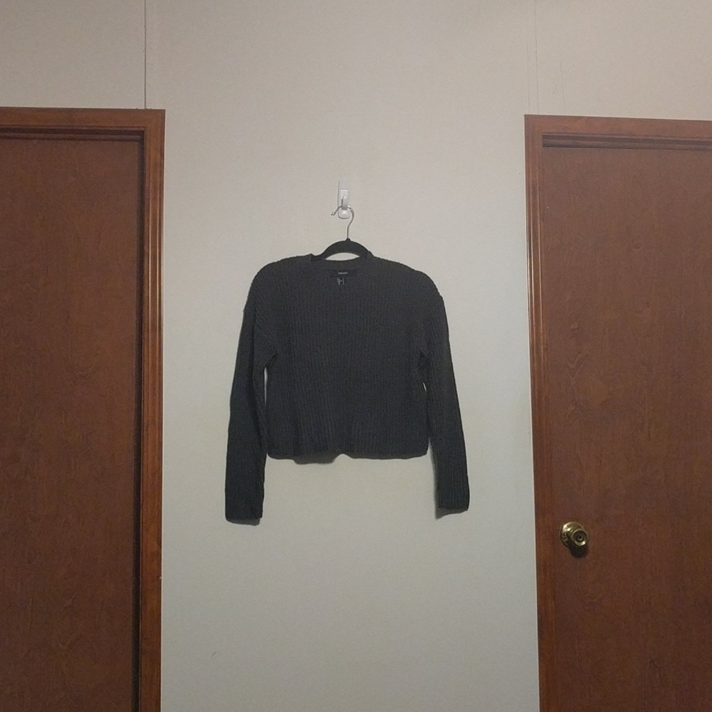 Forever 21 Grey Long Sleeve Cropped Boxy Oversize Sweater - size Small